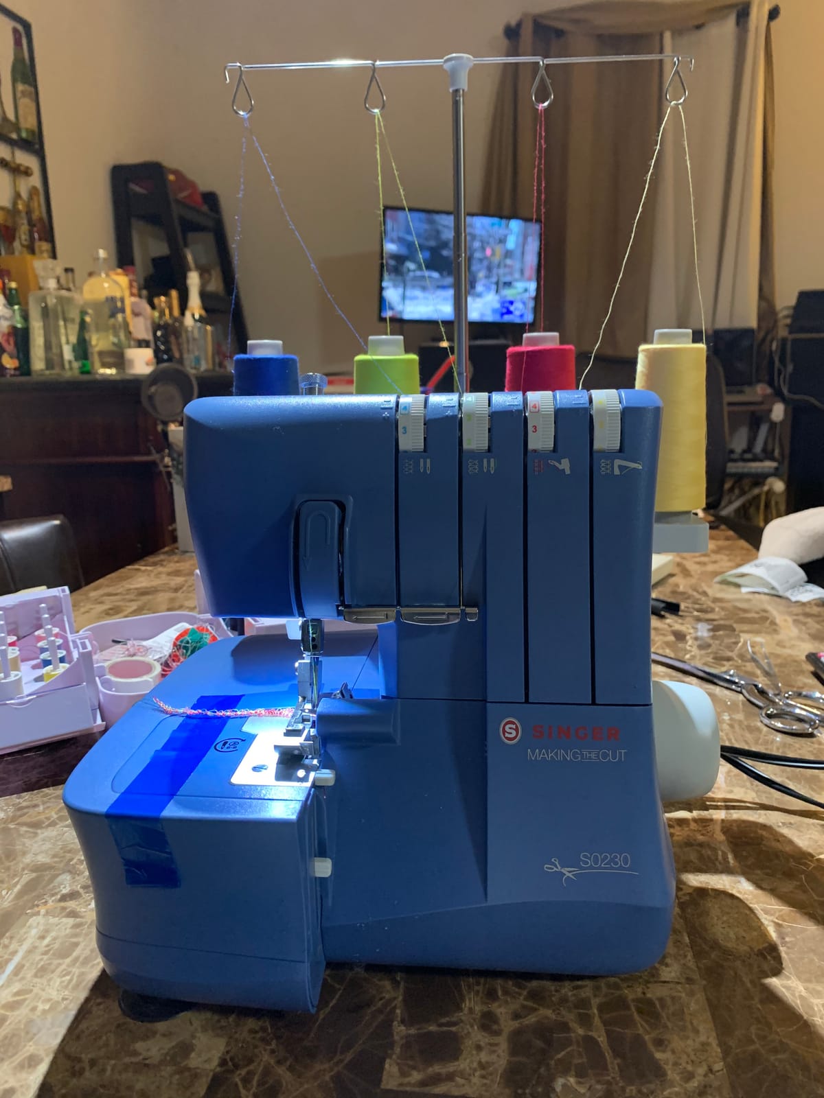 SINGER® S0230 Navy Blue High Speed Overlock Serger, 2-3-4 Thread Capability customer photo 2