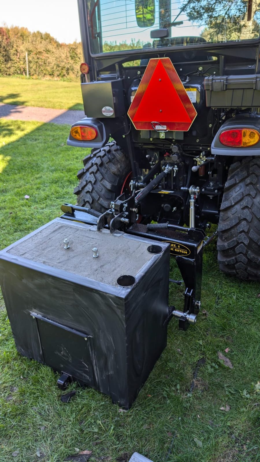 GAOMON 3 Point Ballast Box, 800 LBS Capacity, Standard 2 in Hitch Receiver, Fits Category 1 Tractor Attachment, with 5cu.ft Volume, Heavy Duty Steel customer photo 1