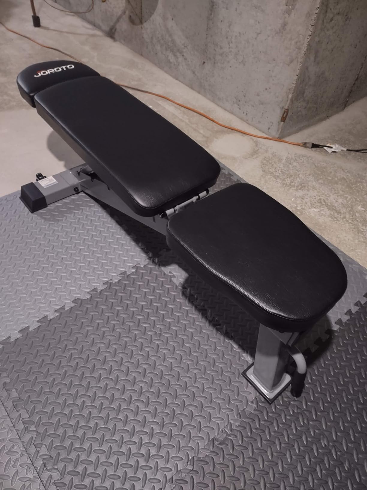 JOROTO FID Adjustable Weight Bench 1300LBS Capacity for Home Gym customer photo 2
