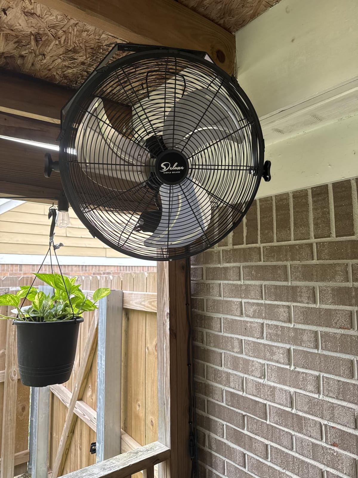 Simple Deluxe 18 Inch Industrial Wall Mount Fan, Max 4200 CFM 3 Speed Commercial Ventilation Metal Fan for Warehouse, Greenhouse, Workshop, Patio, Factory and Basement - High Velocity Black customer photo 1
