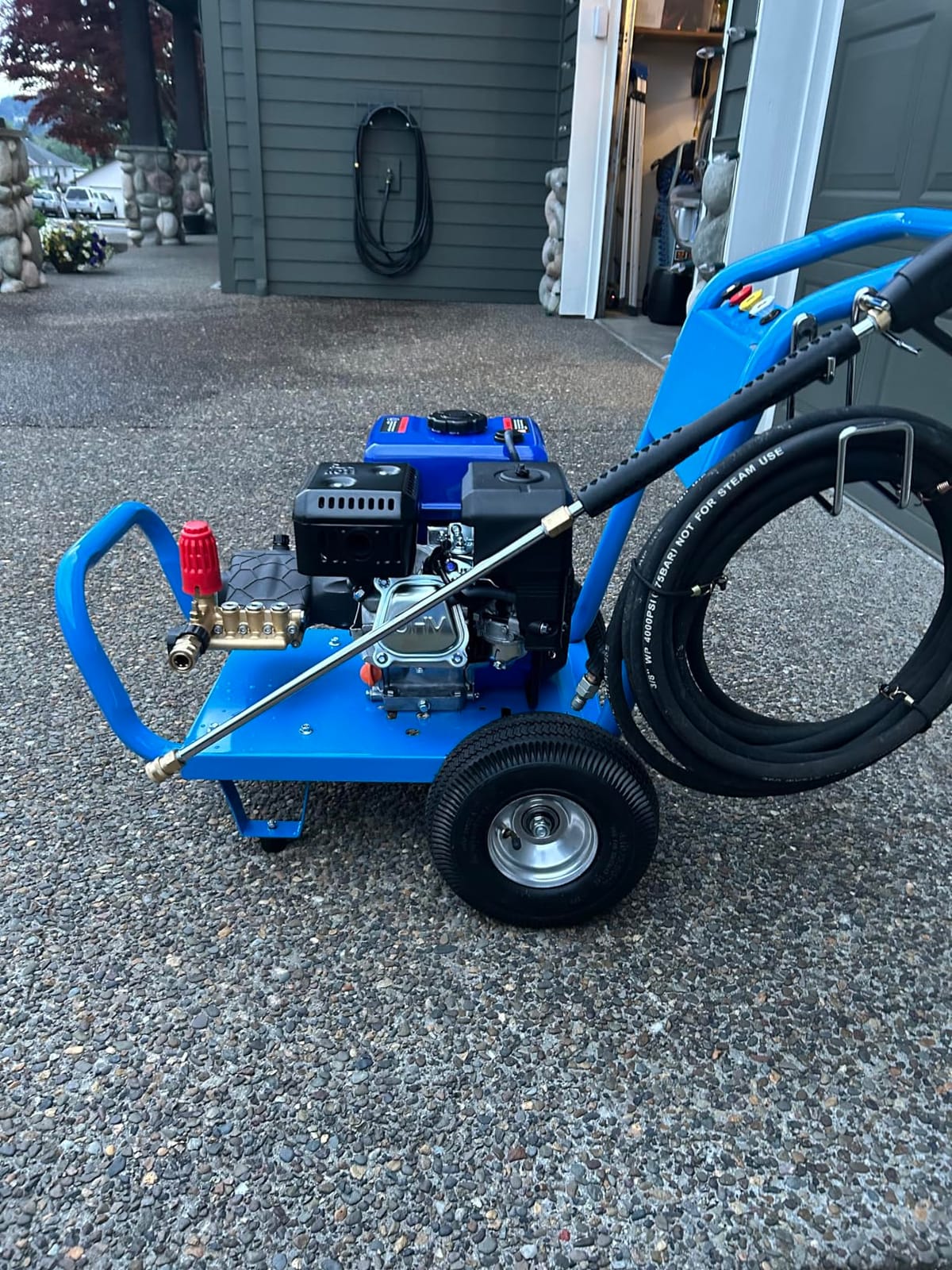BILT HARD 6 Inch Gas Powered Wood Chipper with 420cc 15HP E-Start Engine, Towable Chipper Shredder Mulcher with 4 Wheels, Tow Bar, Dual Emergency Stop System customer photo 2