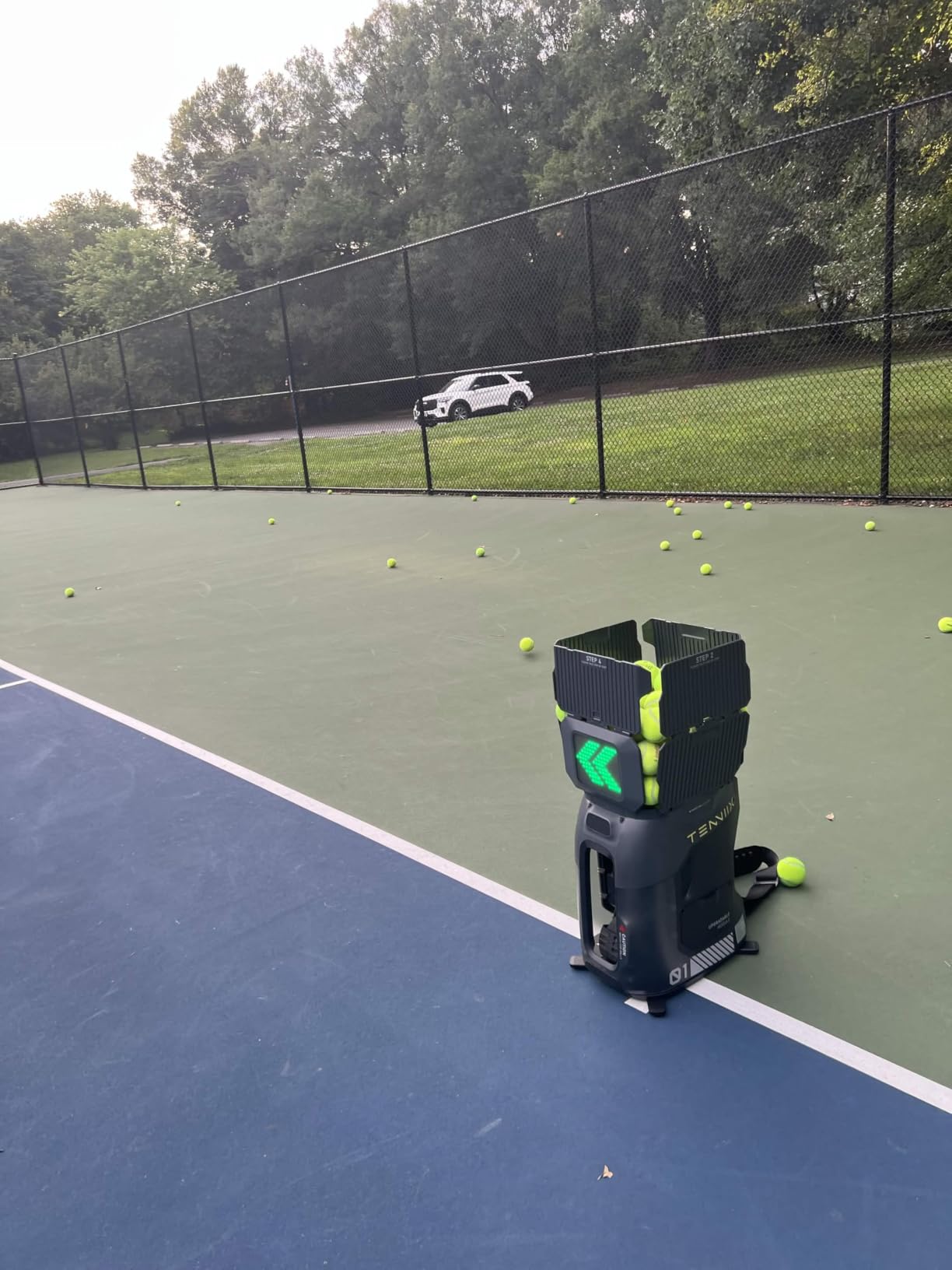 Basic Tennis Ball Machine, 18.7LB Portable Tennis Robot, 4H Runtime & 100+ Ball Capacity, Smart App & Voice Control, Multi-Training Mode, LED Display, 75MPH, Ideal for Beginners & Pro customer photo 1