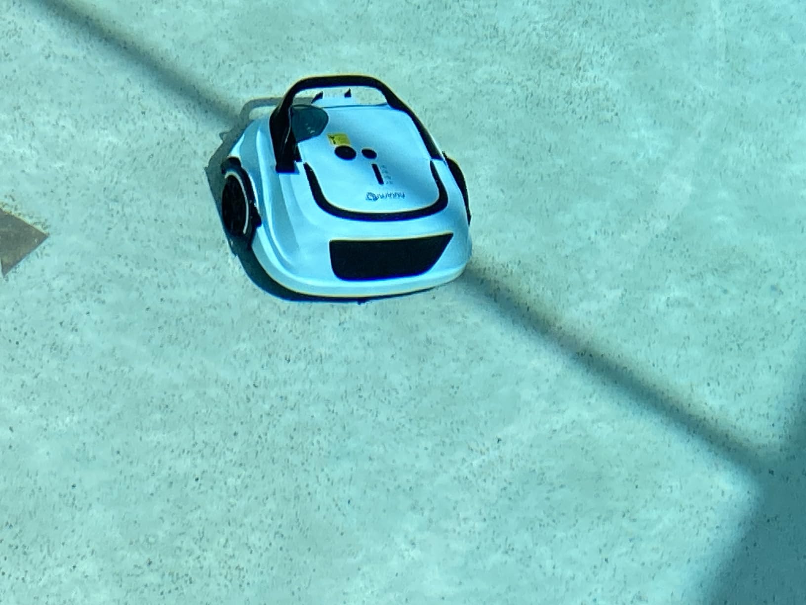 WINNY POOL CLEANER-A1 Cordless Robotic Above Ground Pool Vacuum(Black) customer photo 1