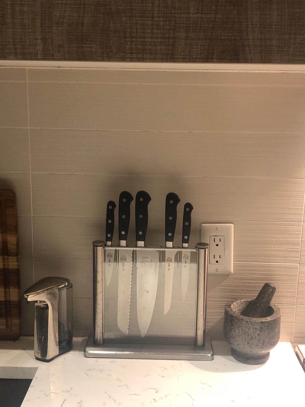 Mercer Culinary M23500 Renaissance 6-Piece Forged Knife Block Set, Tempered Glass Block customer photo 1