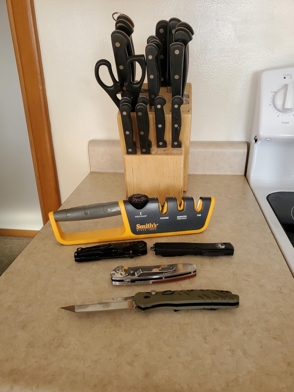 Smiths Adjustable Manual Knife Sharpener Gray/Yellow S-50264 customer photo 2