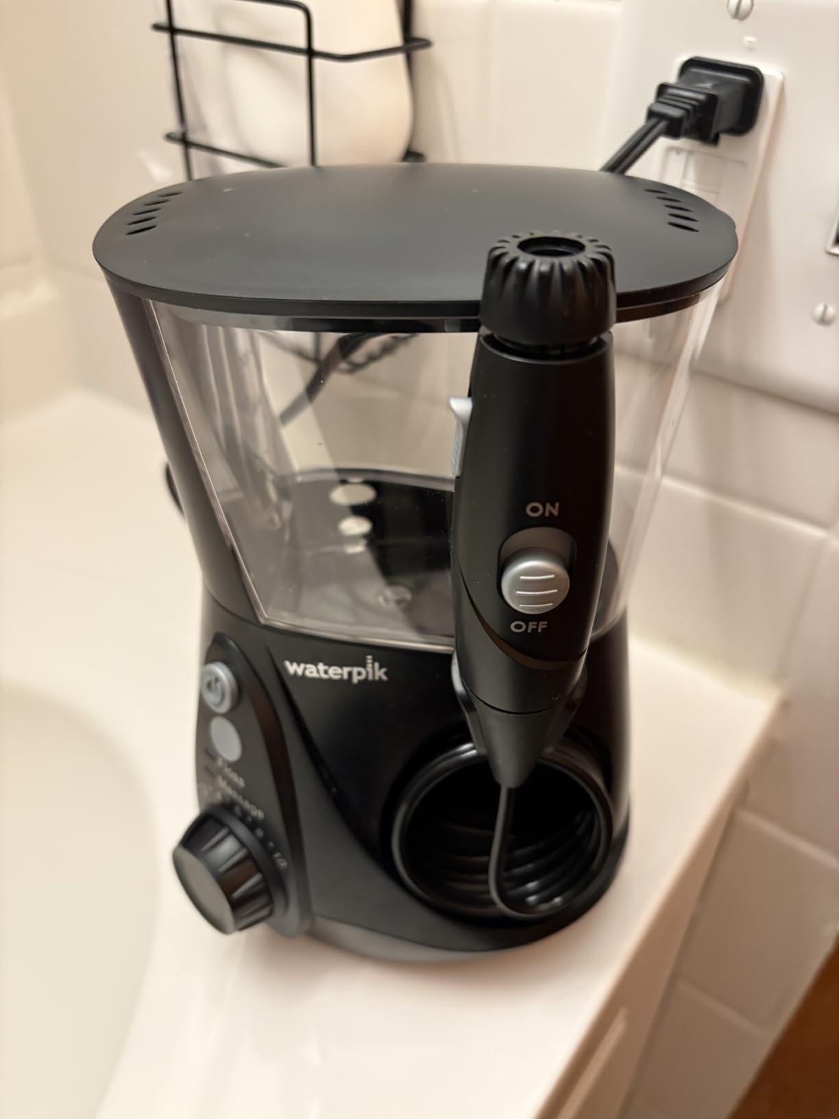 Waterpik Aquarius Countertop Water Flosser with 10 Settings, 7 Tips, White customer photo 2