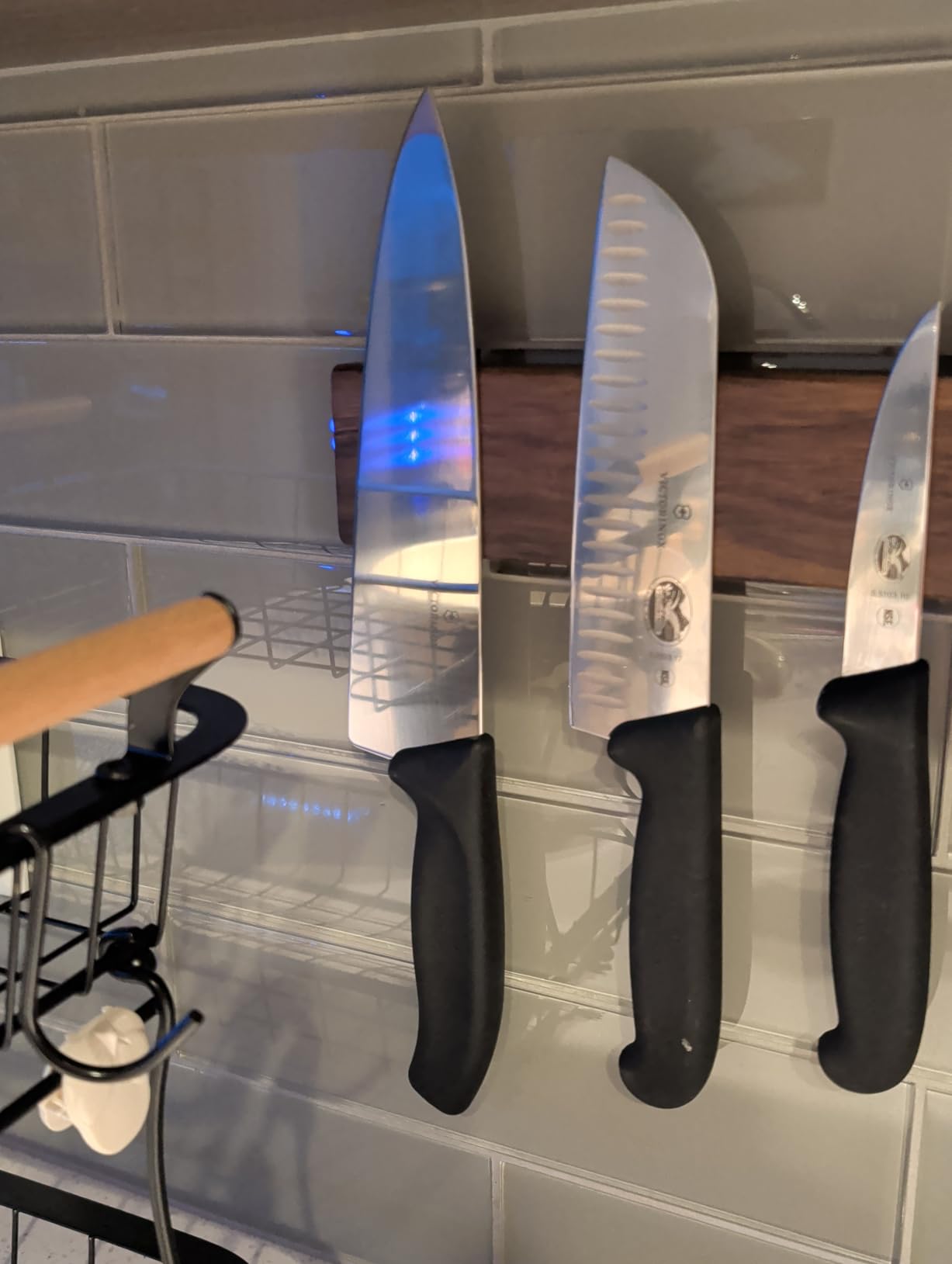 Victorinox 8 Inch Swiss Classic Chef's Knife - Non-Slip Stainless Steel customer photo 1