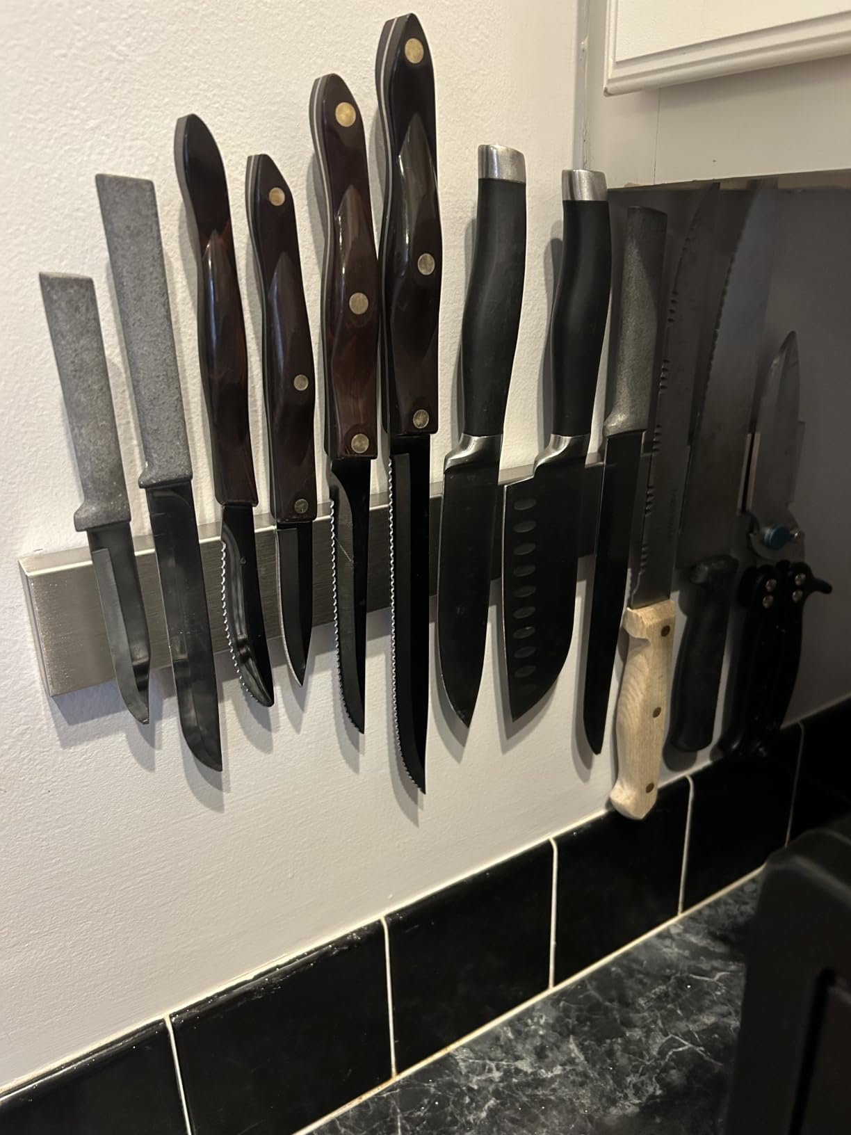 Modern Innovations 16 Inch Stainless Steel Magnetic Knife Bar with Multi-Purpose Functionality as a Knife Holder, Knife Strip, Magnetic Tool Organizer, Art Supply Organizer & Home Organizer customer photo 2