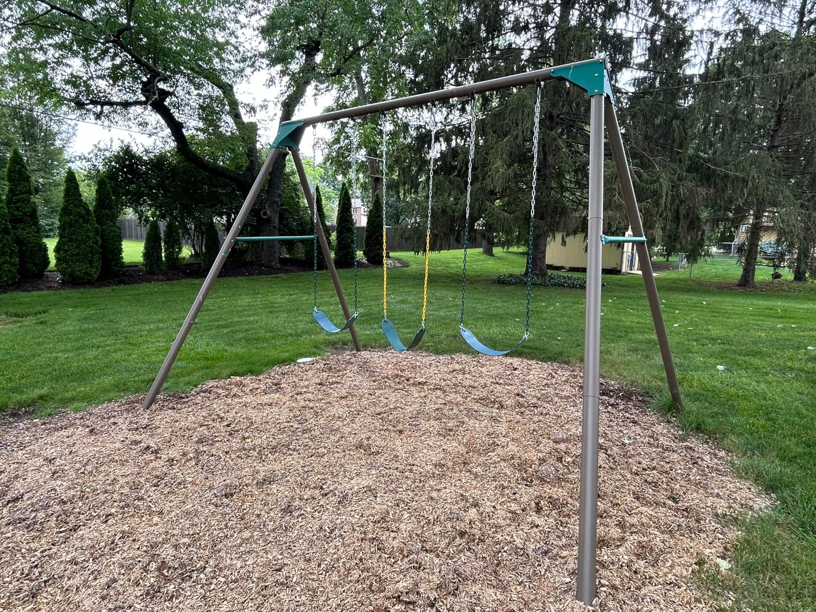 Jungle Gym Kingdom Swing for Outdoor Swing Set - Swing Seat Replacement Kit with Heavy Duty Chains - Backyard Swingset Playground Accessories for Kids - Green, 1 Pack customer photo 1
