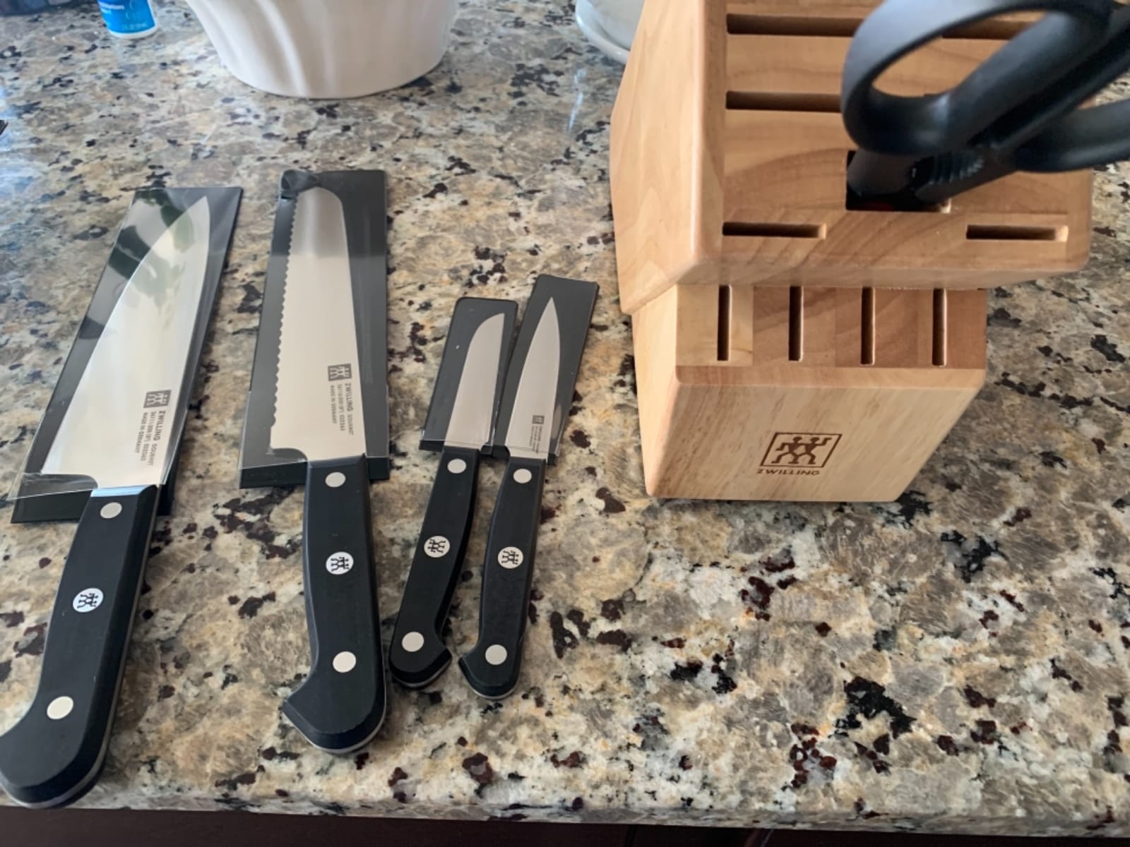 ZWILLING Gourmet 7-pc Knife Block Set customer photo 1