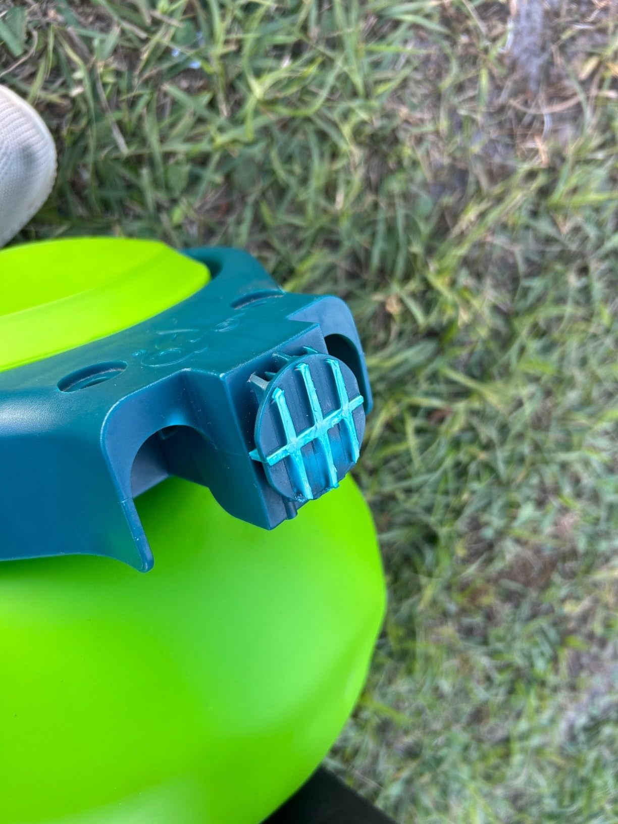 TP Toys Spiro Spin Teeter Totter - Bounces and Spins 360 Degrees, Blue/Green customer photo 2