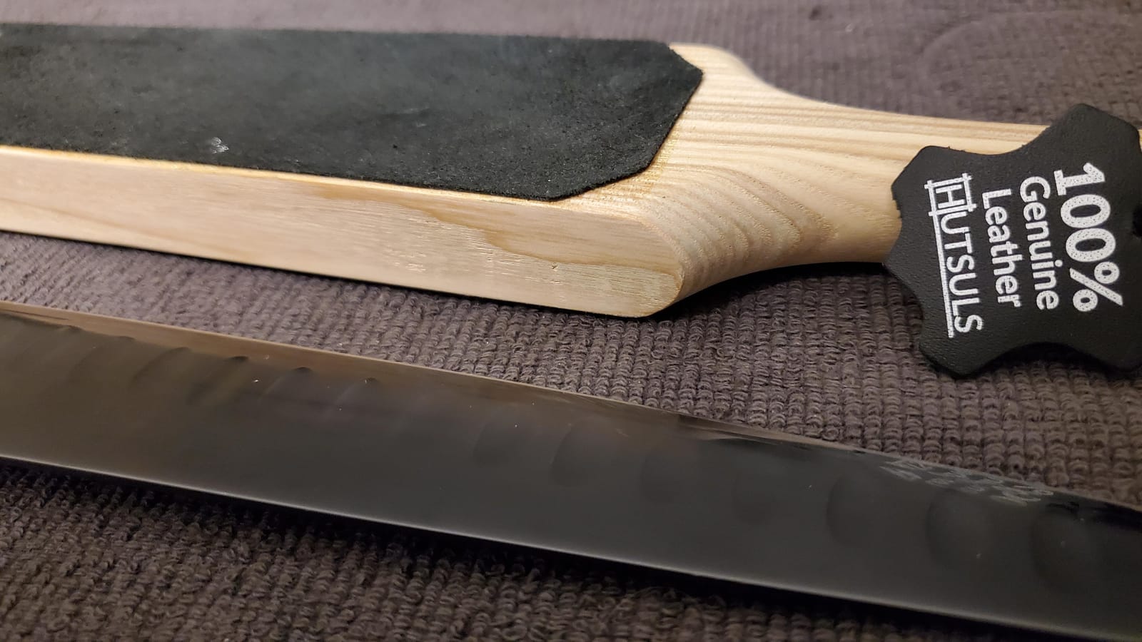 Hutsuls Double Sided Leather Strop Paddle Kit - Get Razor-Sharp Edges, Ergonomic Handle, Quality Honing Leather, and Step-by-Step Guide customer photo 1