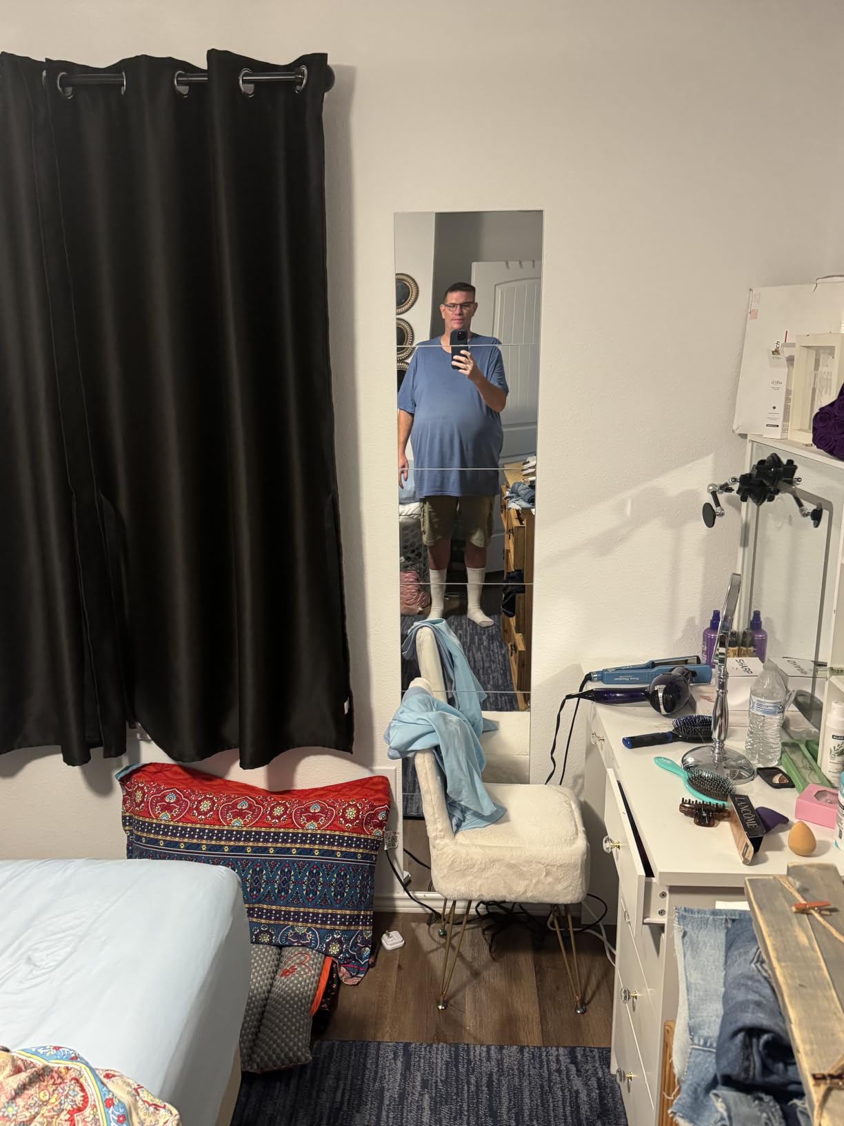 Delma Glass Full Length Wall Mirror Tiles, 14'' x 12'' 4PCS customer photo 2