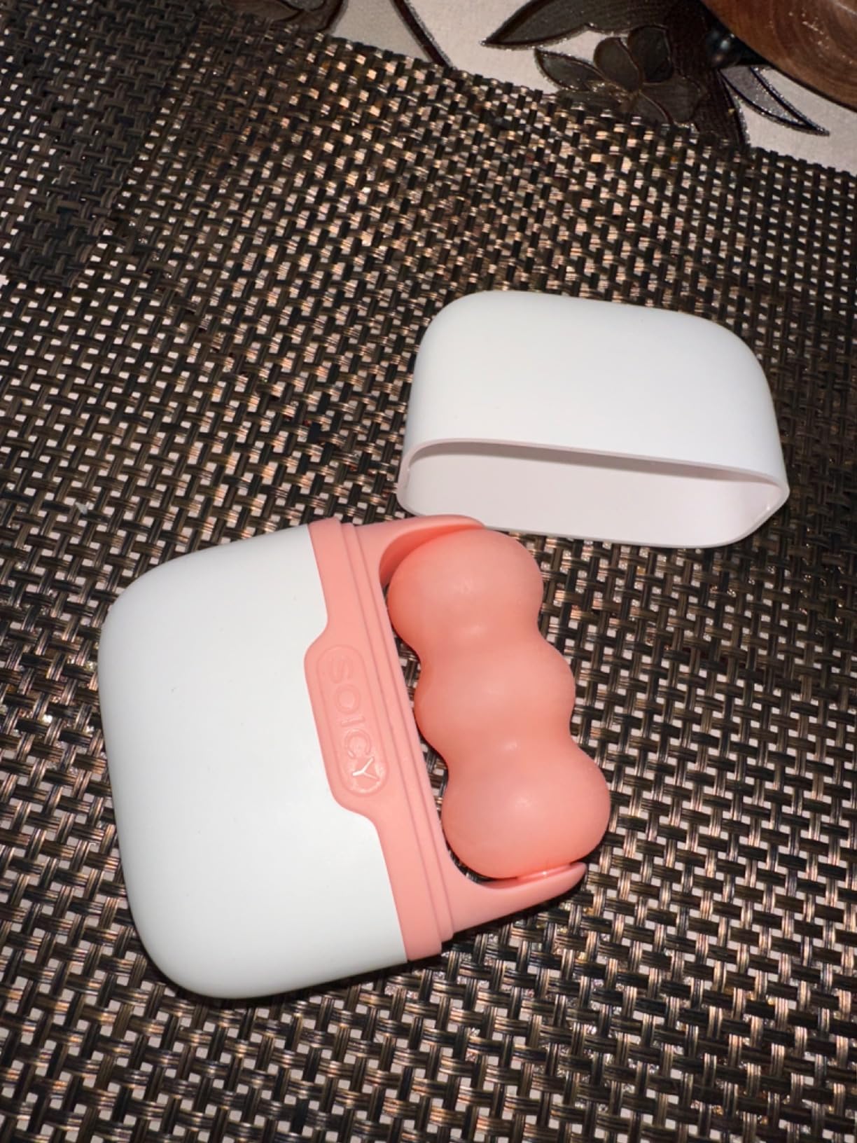 Leeshine Ice Roller Set for Face and Eyes - Facial Skin Care Tools with 2 Face Roller and Premium Travel Case, Self Care Gift for Men Women (Pink) customer photo 1