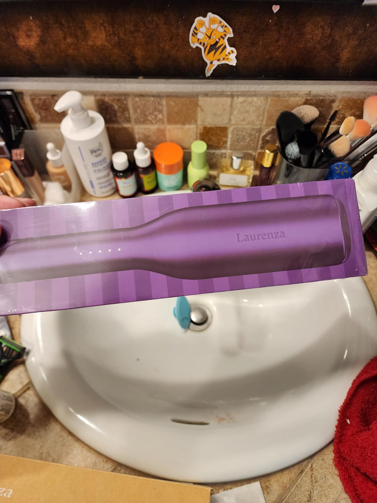 2-Inch Wide Flat Iron Hair Straightener and Curler with 20M Anions customer photo 2