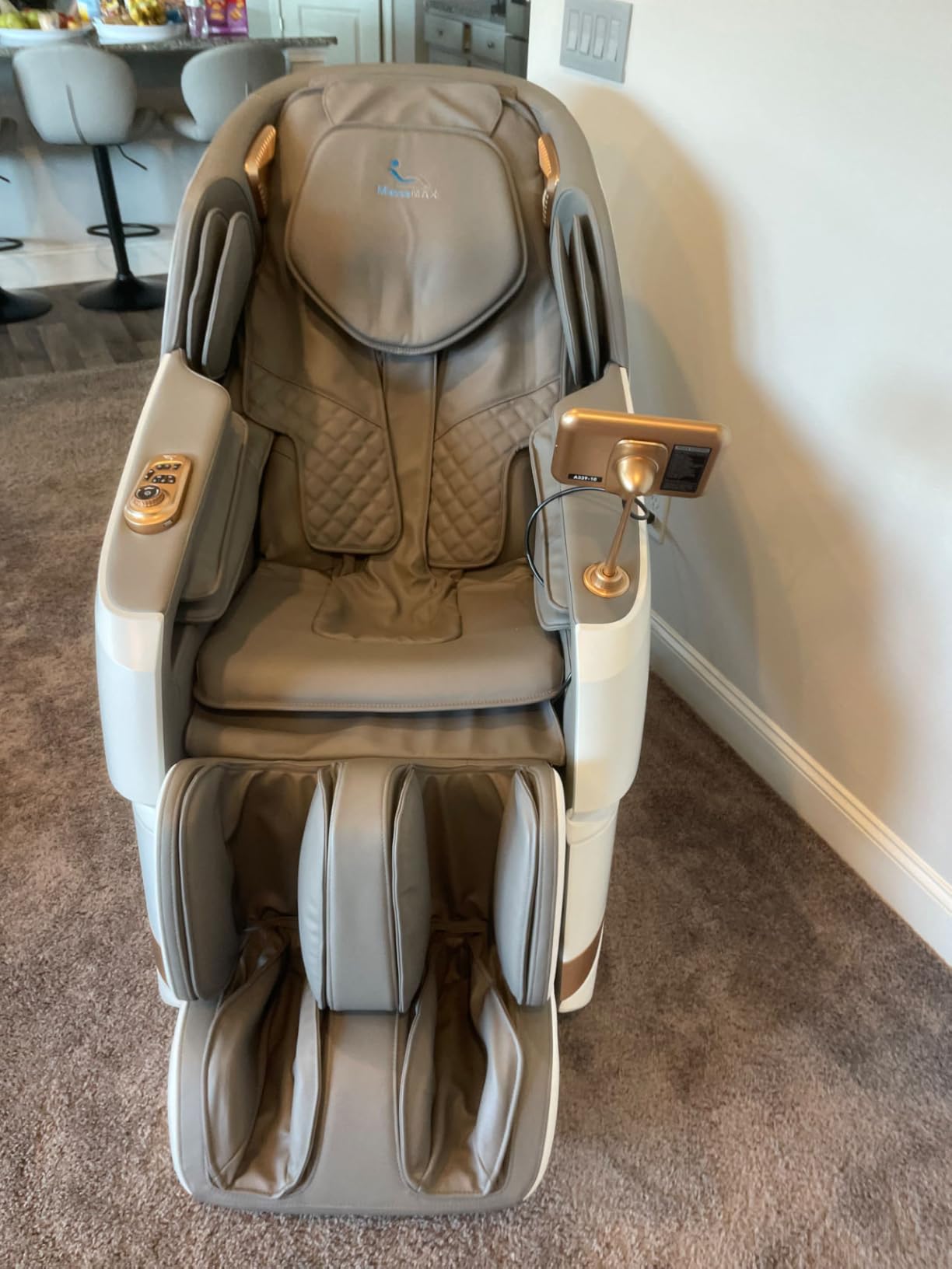 MassaMAX MT339 4D Massage Chair Full Body Recliner, OTA Update, Magic Black customer photo 1