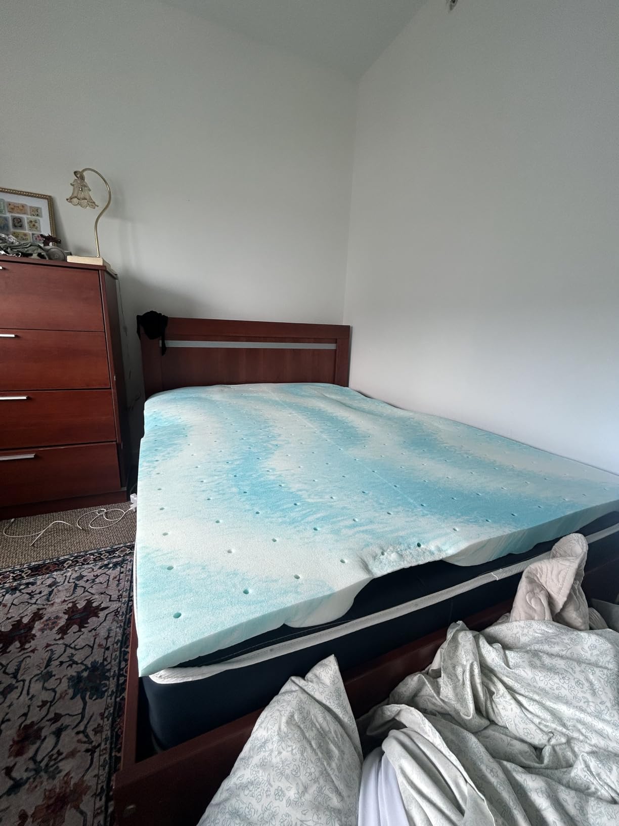 PERLECARE 3 inch Queen Ventilated Memory Foam Mattress Topper, Blue customer photo 1