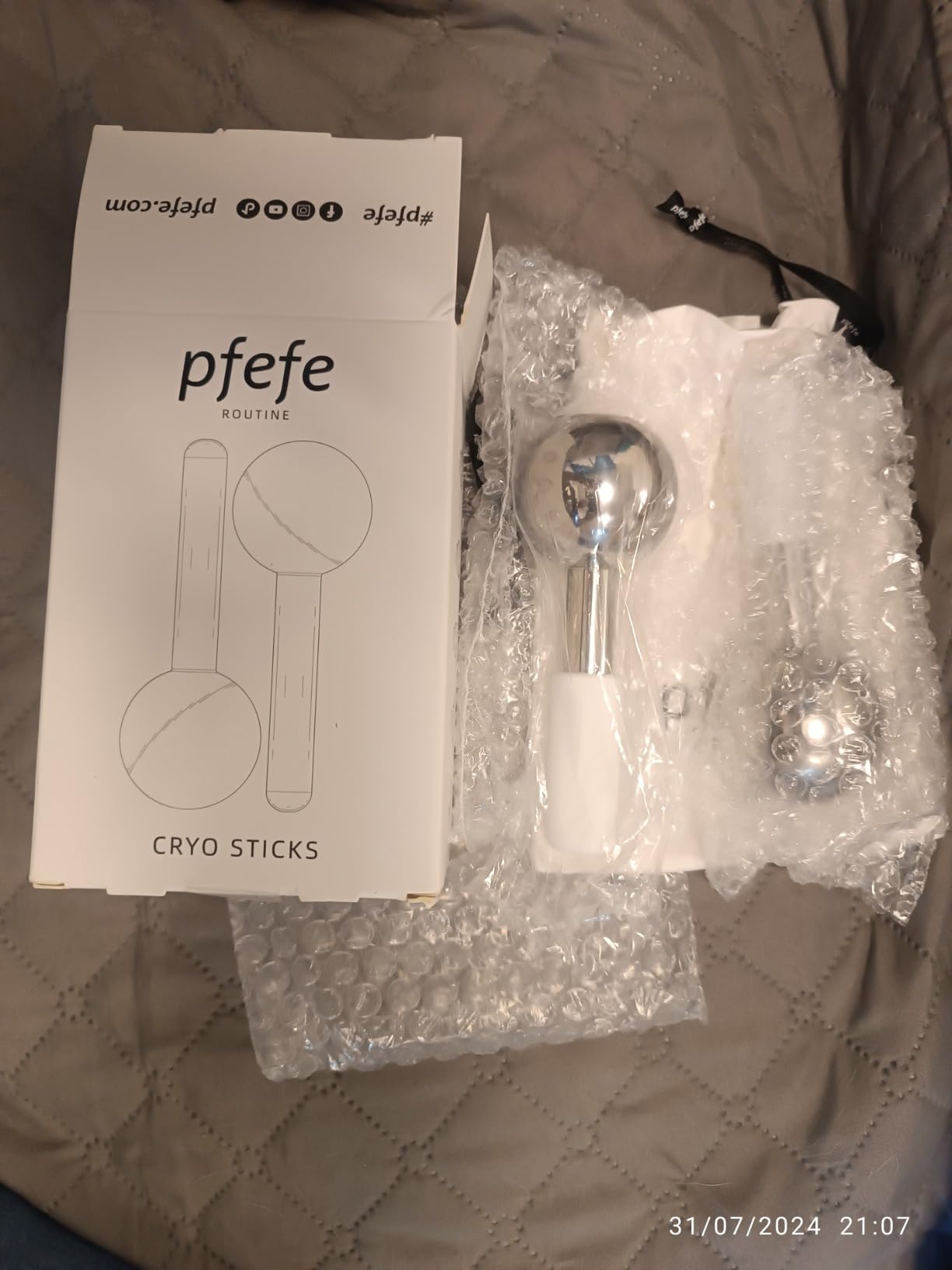 pfefe Ice Globes for Face & Eyes, Unbreakable Stainless Steel Cryo Sticks for Beauty Routines, Facials Cold Roller Cooling Globes for Puffiness, Wrinkles, Dark Circles, Headaches customer photo 2