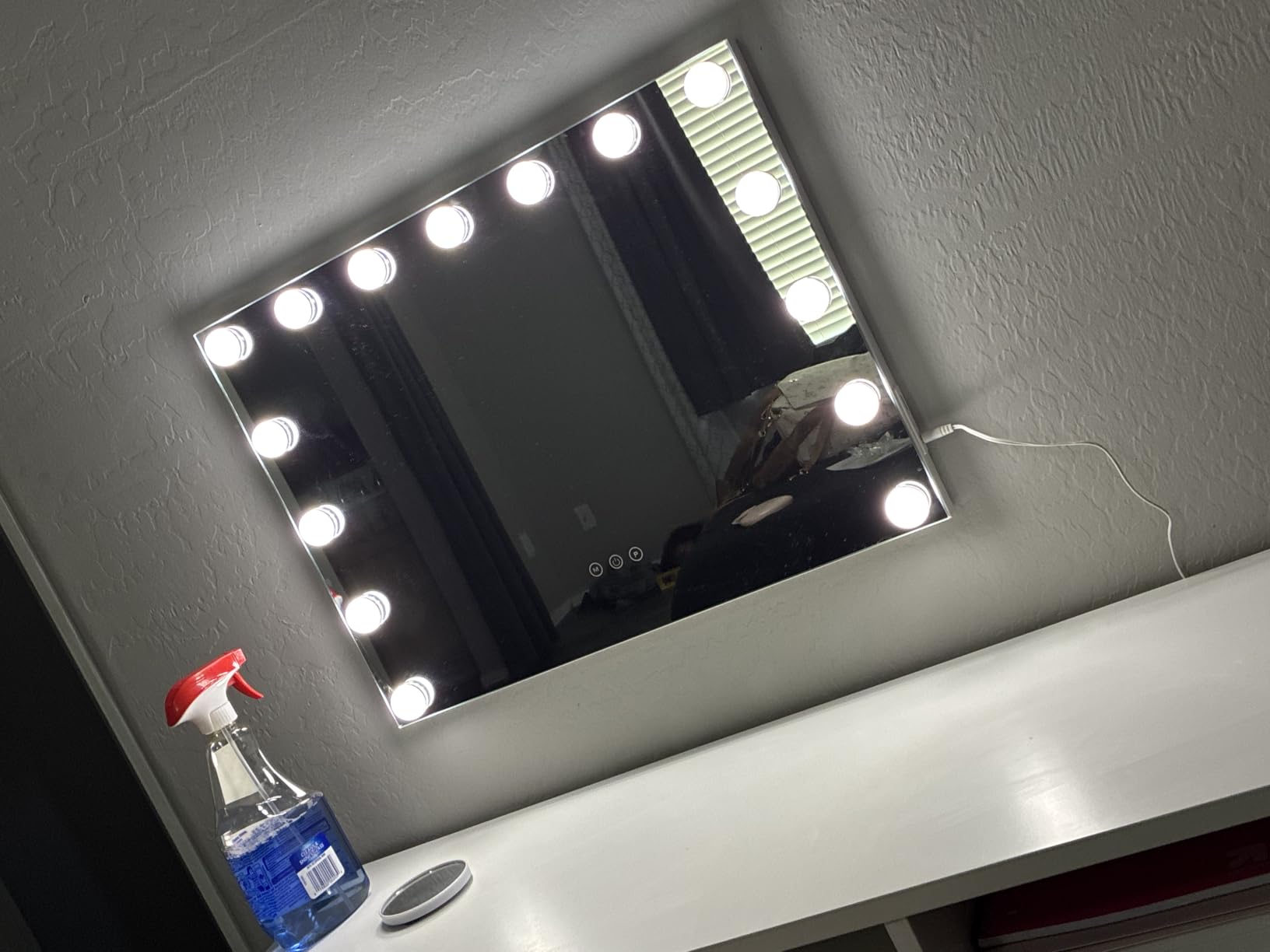 Ratsamee Hollywood Vanity Mirror with Lights, 18 Dimmable Bulbs, 3 Color Lights,Make Up Lighted Mirror, Aluminum Metal Frame, USB Charging Port（32