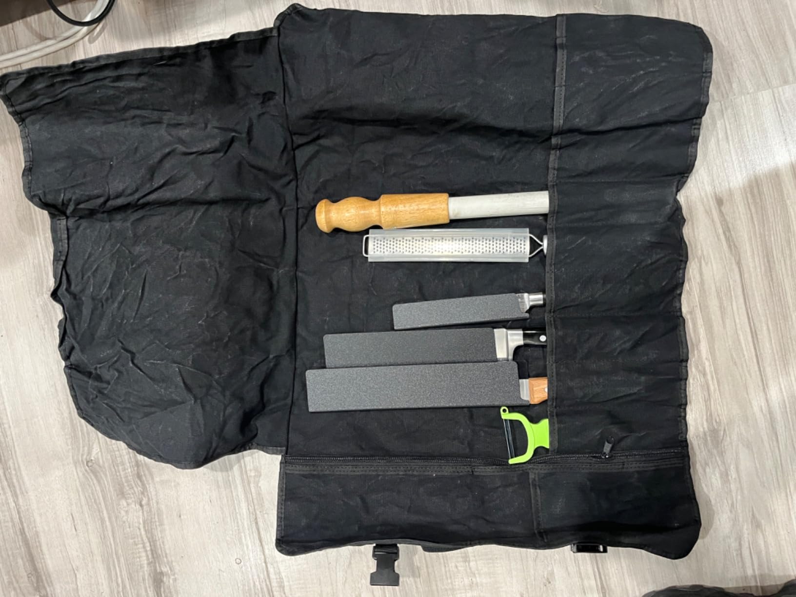 lelezone Chef Knife Roll Bag,Waterproof Waxed Canvas Knife Case Holds,Knives Roll Bags for Chefs Professional with Adjustable Strap,Chef Backpack with 11 Knife Slots and a Large Zippered Pocket customer photo 2