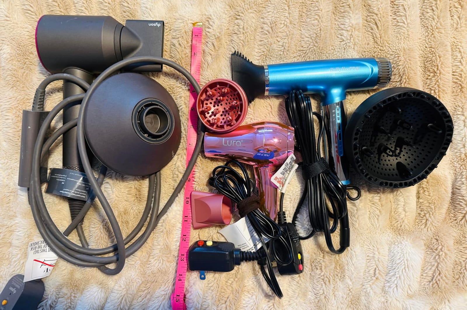 LURA Mini Portable Travel Hair Dryer:Dual Voltage Small Lightweight Blow Dryer with EU Plug,1200W Compact Hairdryer with Folding Handle,with Concentrator&Diffuser Attachment,for Women and Men(Red) customer photo 1
