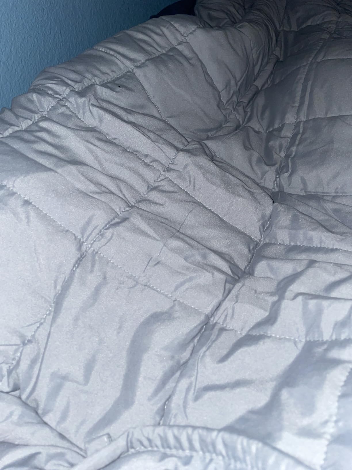 Topblan Cooling Weighted Blanket for Adults, 20 lbs 60 x 80 Queen Size Bed customer photo 1