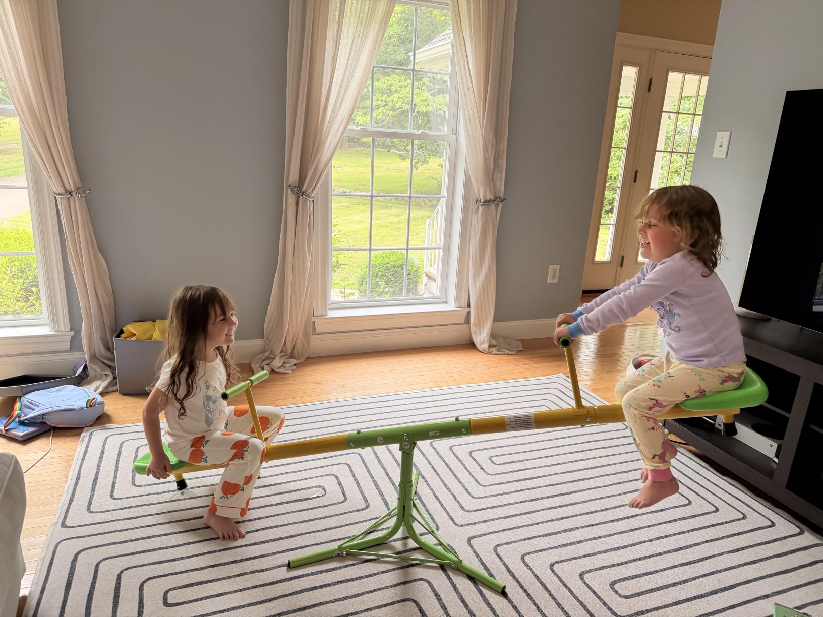 Amictoy Teeter Totter for Kids, 360° Spinning Seesaw, 100 lb Seat customer photo 1