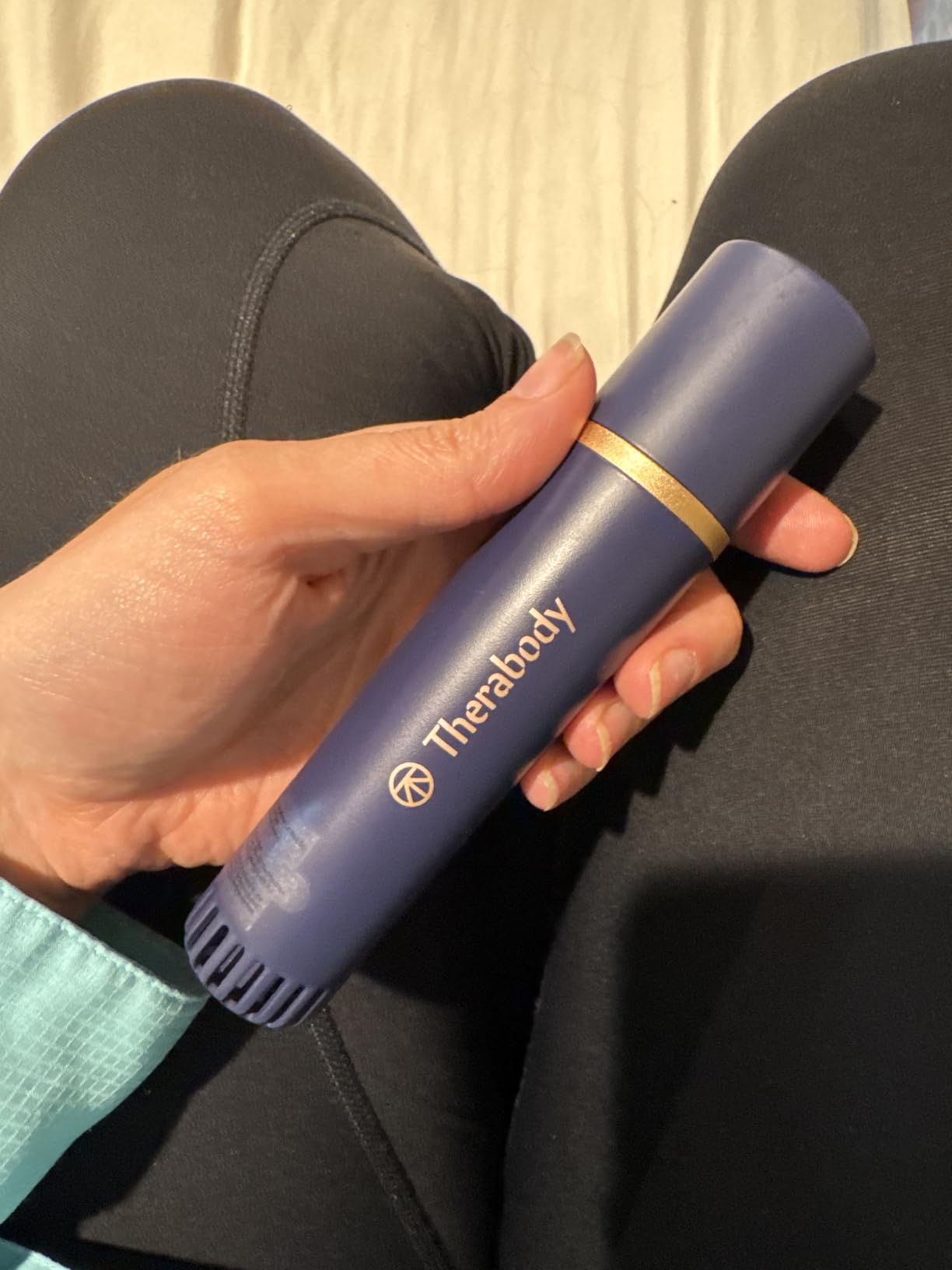 Therabody TheraFace Depuffing Wand – Cold and Heat Skincare Treatment to Depuff and Glow; Beauty Wand, Face Roller and Eye Massager for Eye Puffiness, Dark Circles and Skin Radiance (White) customer photo 2