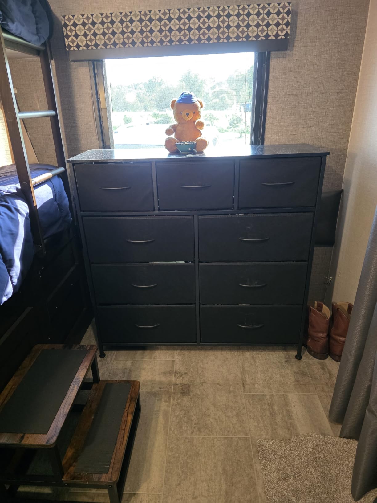 SONGMICS Dresser for Bedroom, Tall Dresser with 5 Fabric Drawers customer photo 1