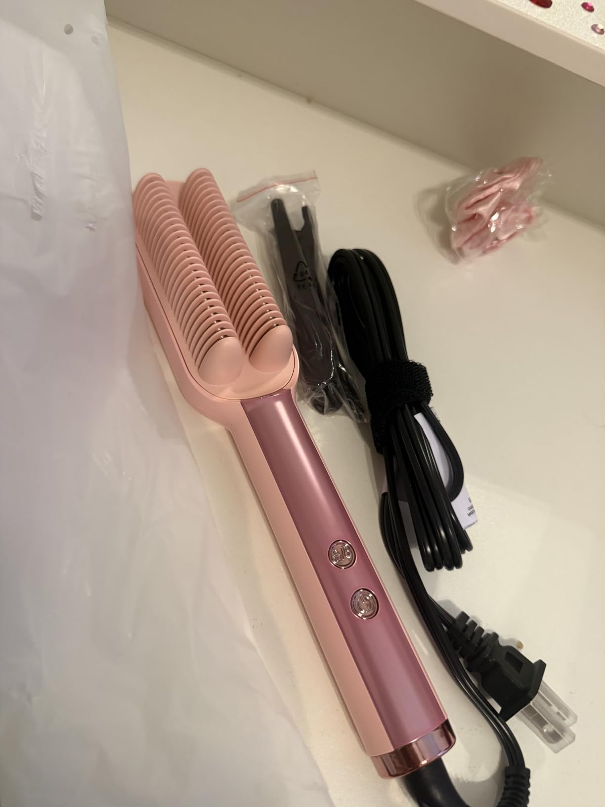 Ufree Hair Straightener Brush for Women, Double Row Ionic Hot Comb, Pink customer photo 1