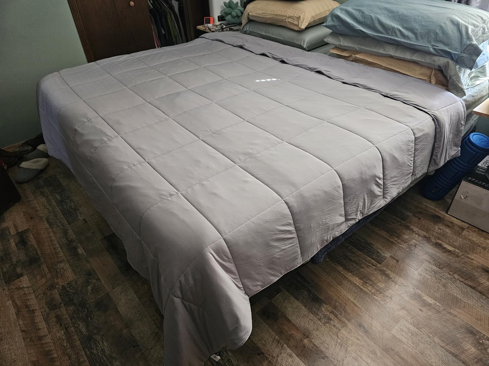 Silvery Silver-Infused Cooling Comforter – Award-Winning Self-Cooling Blanket for Hot Sleepers with Self-Cleaning Technology for Sweat-Free & Cool Sleep NEW customer photo 2