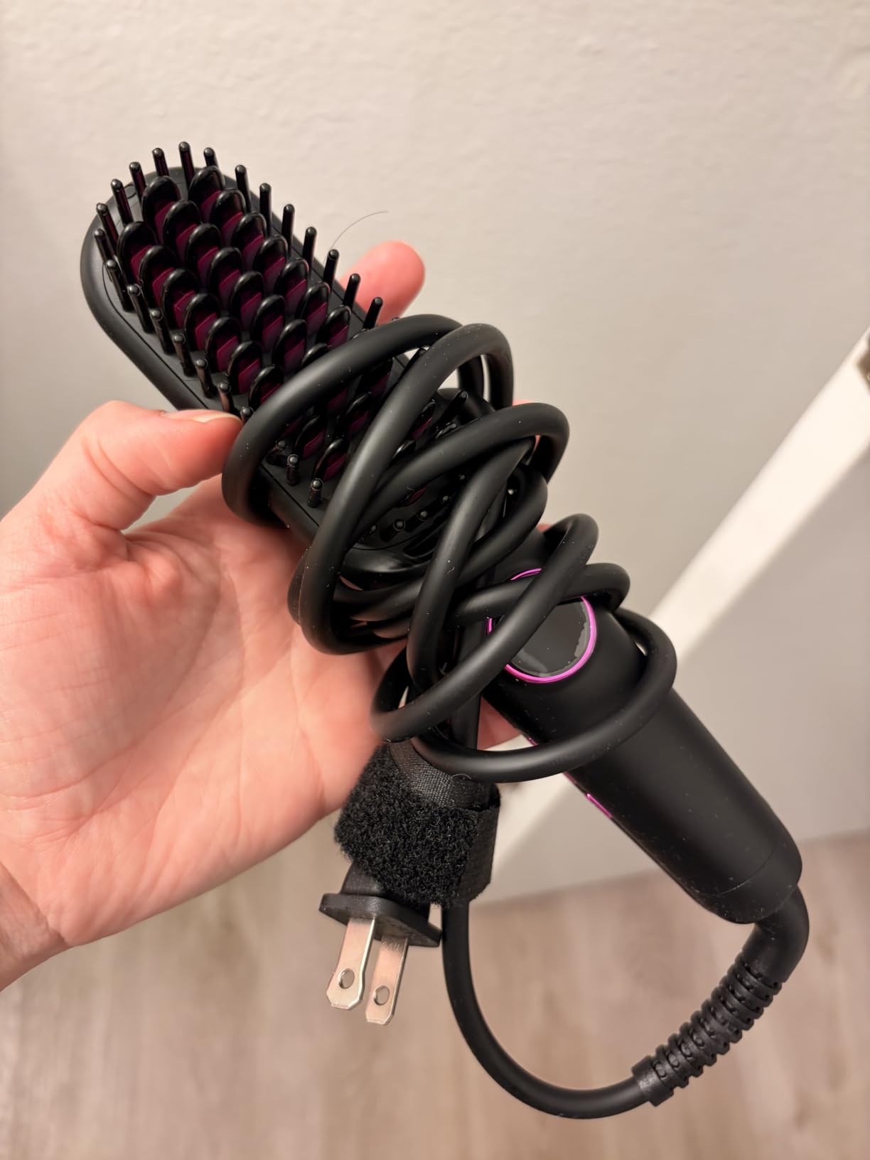 Hair Straightener Brush, Ceramic Straightening Brush, Ionic Hair Straightening Comb, Anti-Scald, 20s Fast Heating & 9 Temp Settings 140℃-220℃, LED Display, Auto-Off, Make Smooth/Shiny Hair customer photo 2